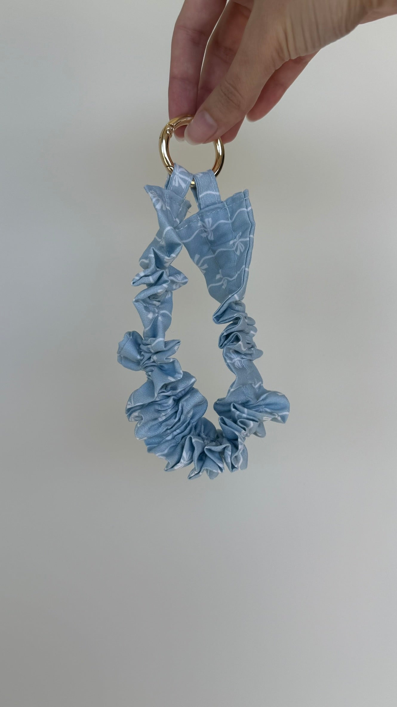 Lillie Wristlet – Baby Blue