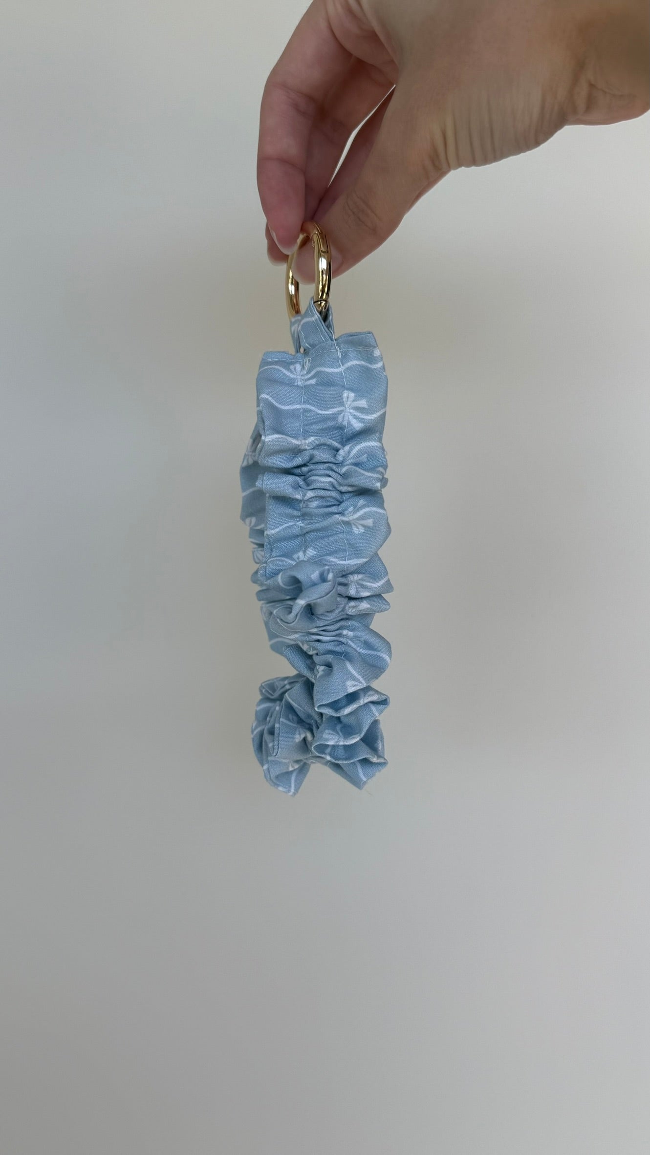 Lillie Wristlet – Baby Blue