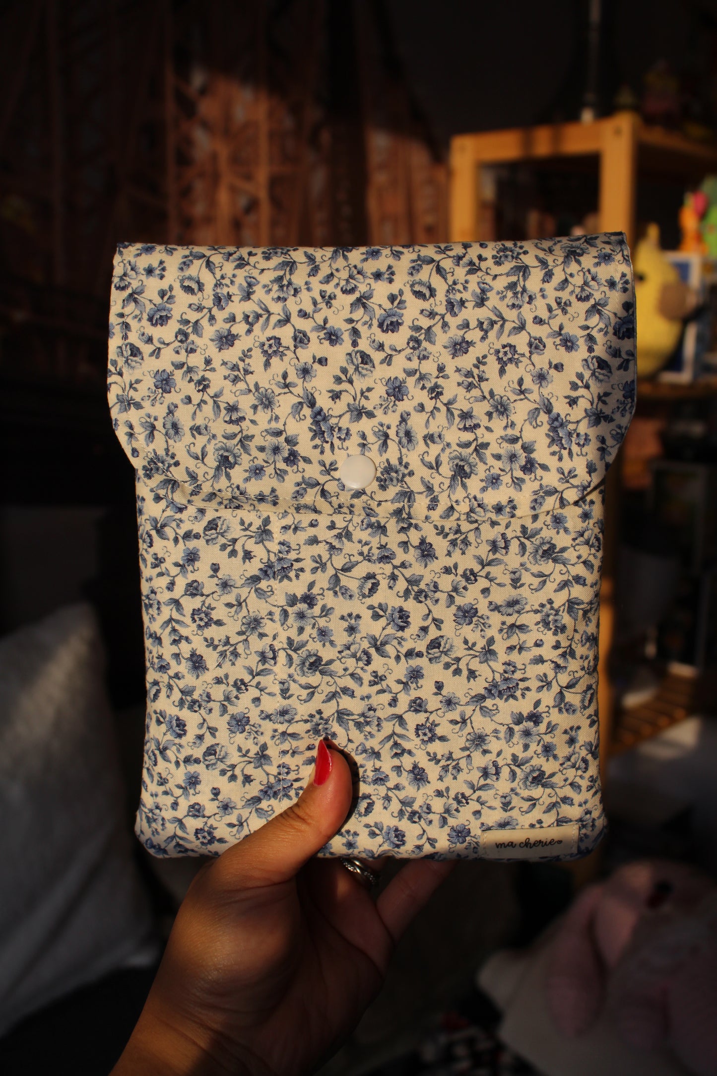 Belle Book Sleeve - Blue Floral