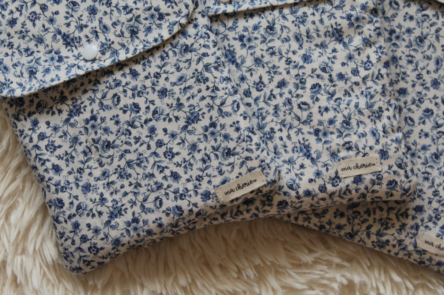 Belle Book Sleeve - Blue Floral
