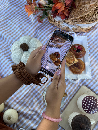 🌰 Lillie Wristlet – Mocha Brown